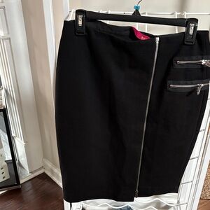 G.I.L.I. Black Pencil Skirt with Zipper Accents